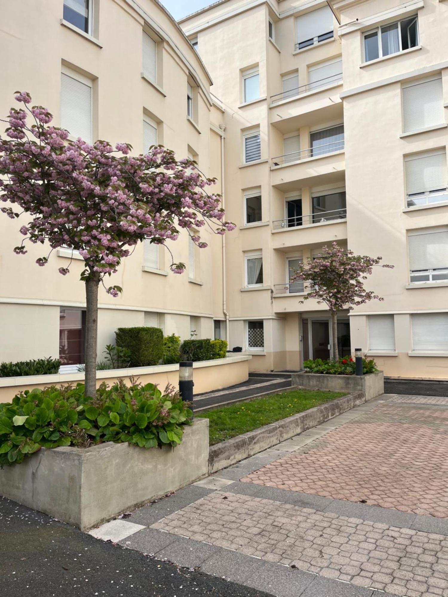 Julia Home, Madamedemconciergerie Reims Exterior foto